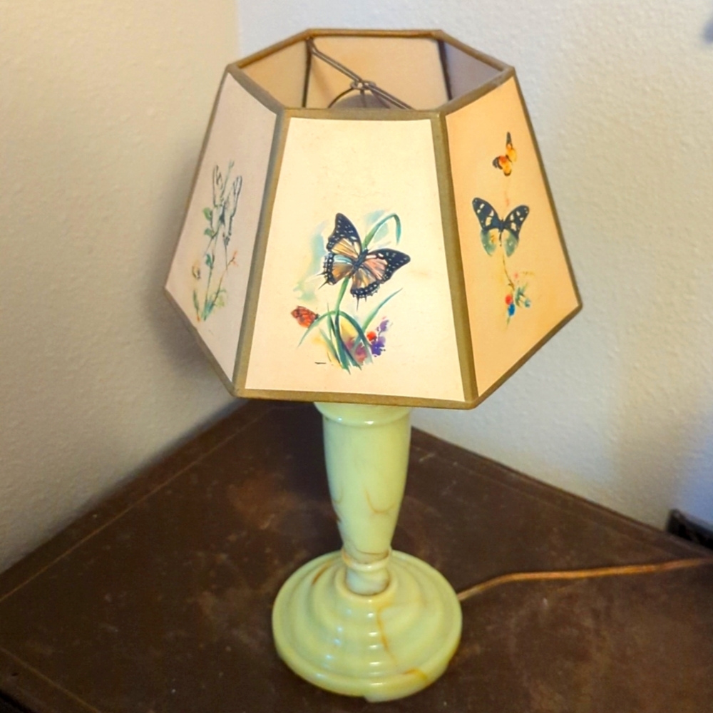 Vaseline glass lamp